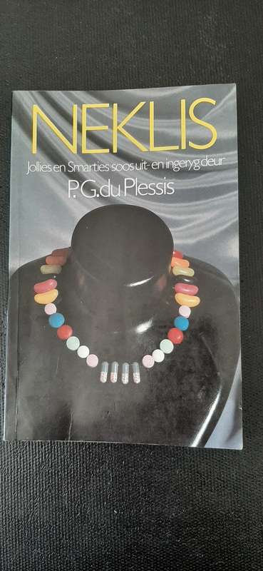 Neklis by P.G. Du Plessis