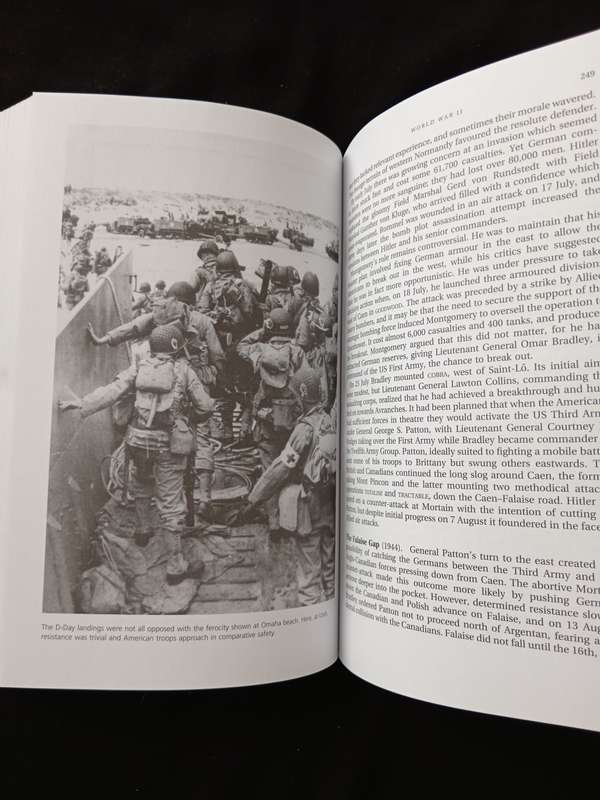 Battlefield Edited by Richard Holmes & Martin Marix Evans