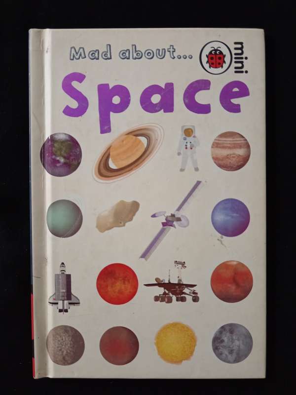 Mada out Space by Carole Stott illustrated by Sue Hendra