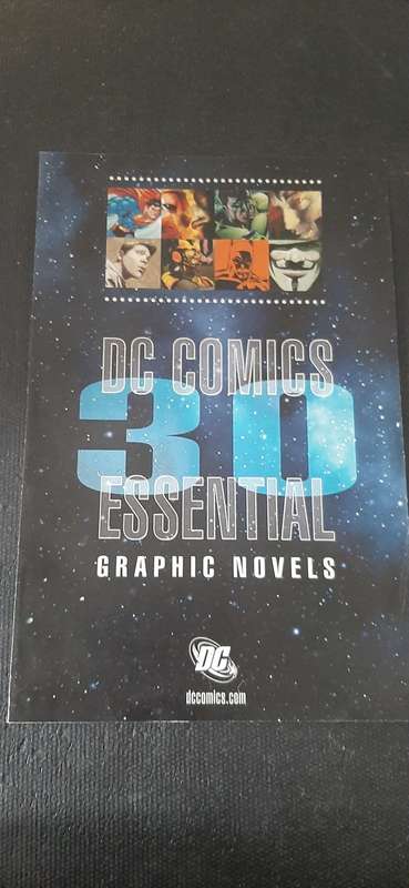 DC Commics 30 Essential Graphic Novels