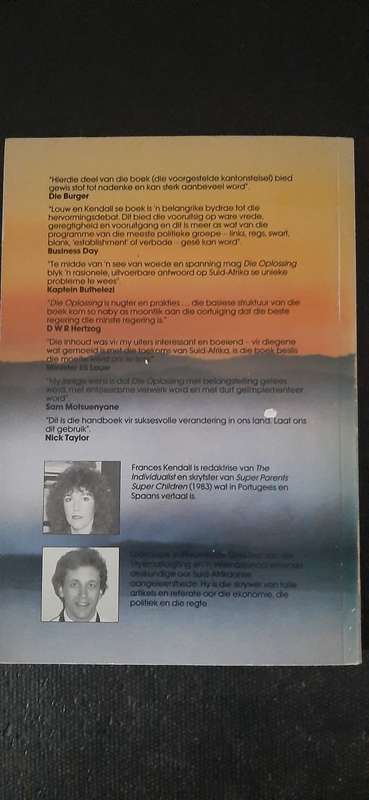 Suid-Afrika Die Oplossing by Leon Louw & Frances Kendall