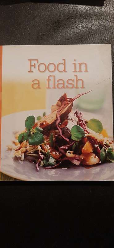 Food in a Flash by Reader`s Digest