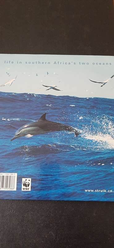 Currents of Contrast - Life in Southern Africa`s two oceans by Thomas P. Peschak