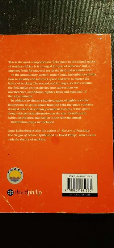 A Field Guide to the Animal Tracks of Southern Africa by Louis Liebenberg
