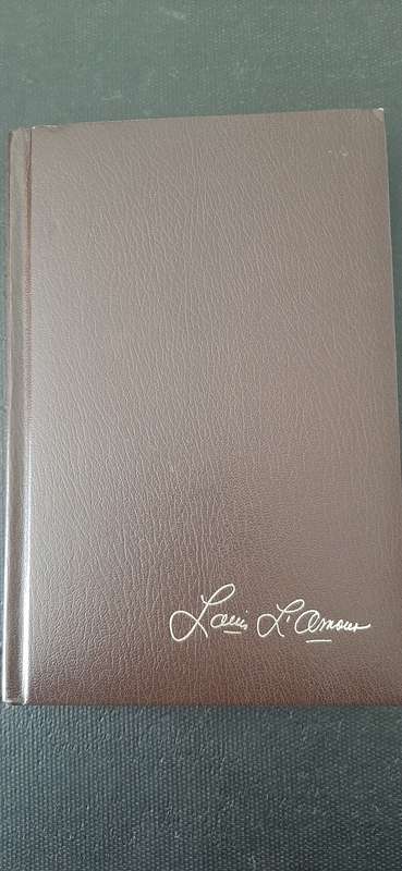 Sackett by Louis L'Amour (Delux Version Collectors Edition)