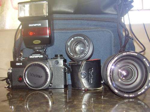 film camera with detachable flash and zoom lenses