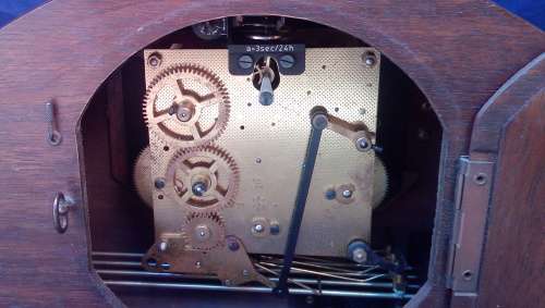 Junghans Mantel Clock plus wind-up key
