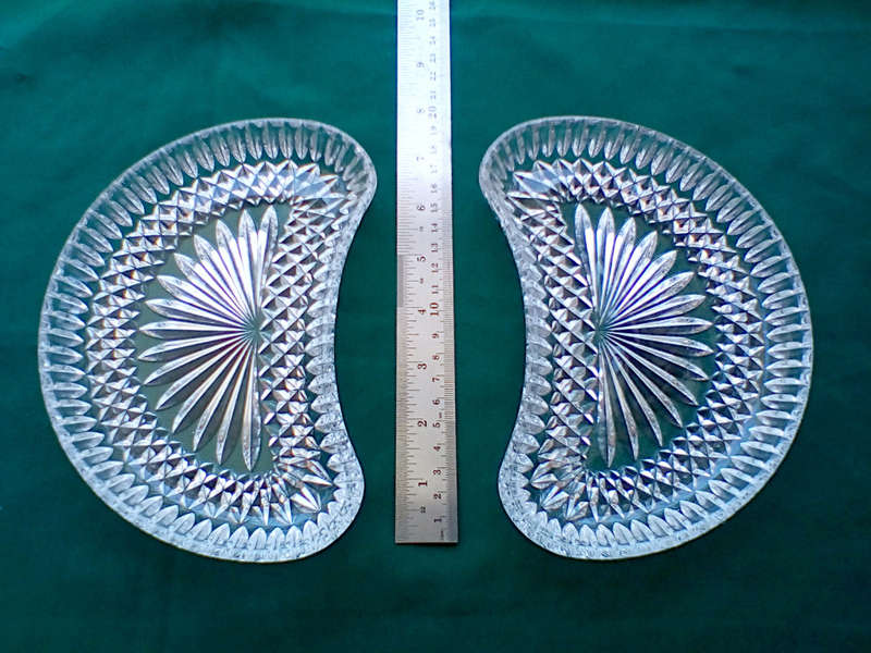 Crystal glass halfmoon plate pair