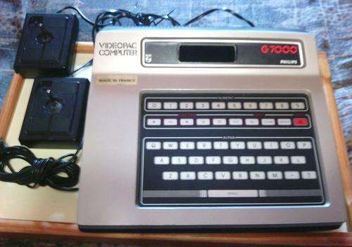 Videopac G7000 Phillips console & cartridges