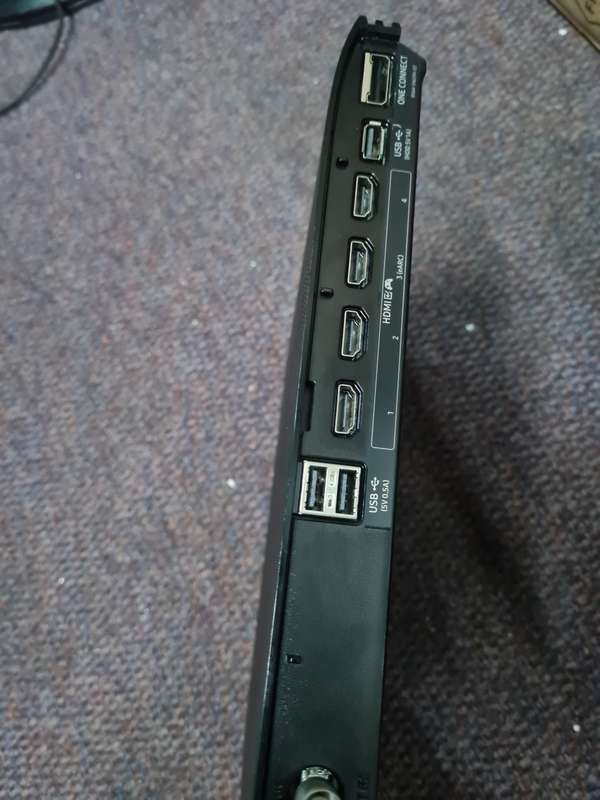 SAMSUNG SOC8006BA ONE CONNECT BOX