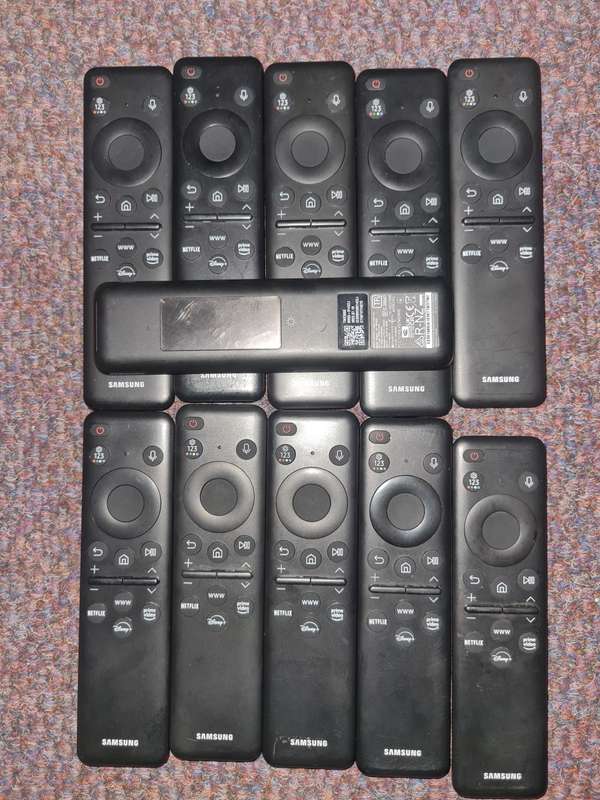 SAMSUNG 2023 ORIGINAL SOLAR RECHARGEABLE REMOTE CONTROL BN59-01432