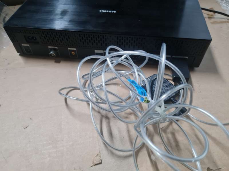SAMSUNG ONE CONNECT BOX and CABLE SOC1001BA FOR FRAME TV