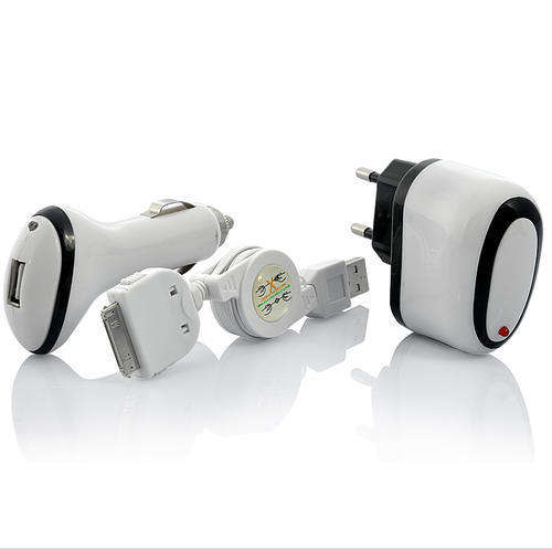 Electromann - 3-in-1 USB Adapter and Charger Set for iPhone, iPod, and iPad - A138