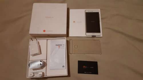 Brand new unused Huawei P9 , the LATEST !