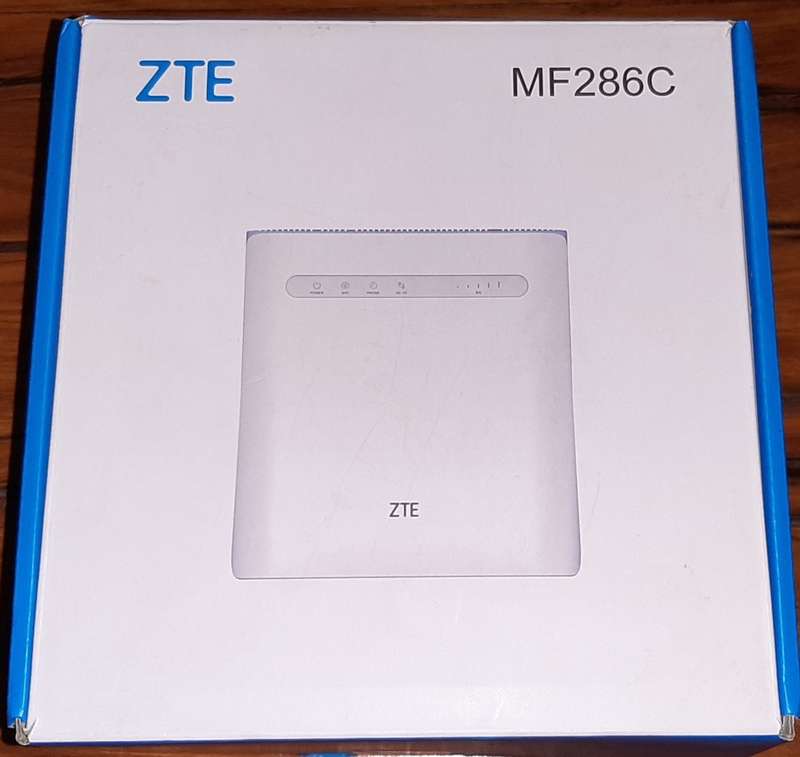 ZTE MF286C LTE WIFI ROUTER (TAKES A SIMCARD) LIKE NEW