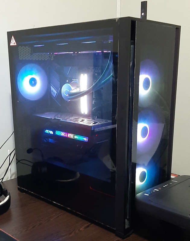 High-end gaming pc with 27'' alienware 240hz 1ms monitor