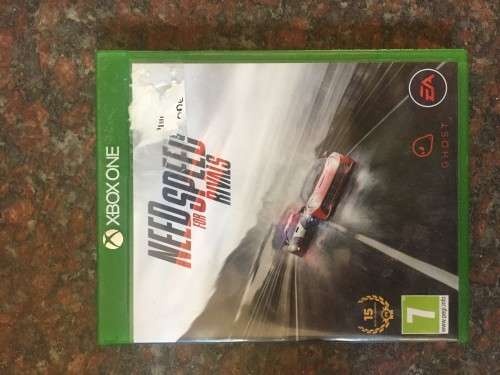 Xbox One 500 GB + 2 Controllers + 5 Games