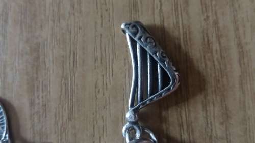 Stunning Vintage Solid Sterling Silver Charm Bracelet   -  weight 46 grams - Immaculate Condition