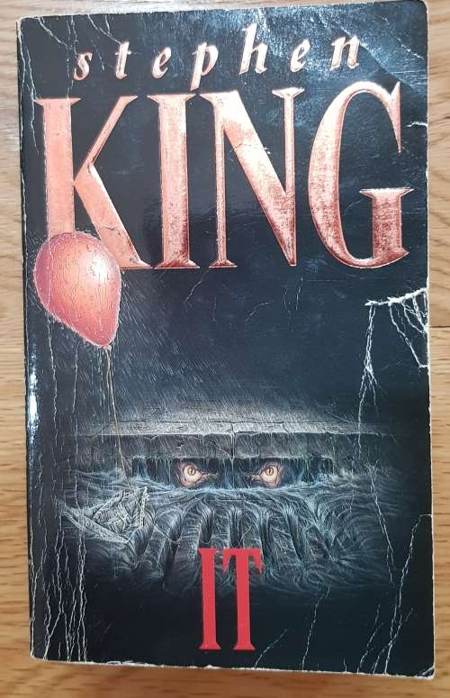 IT  Stephen King  (Horror)