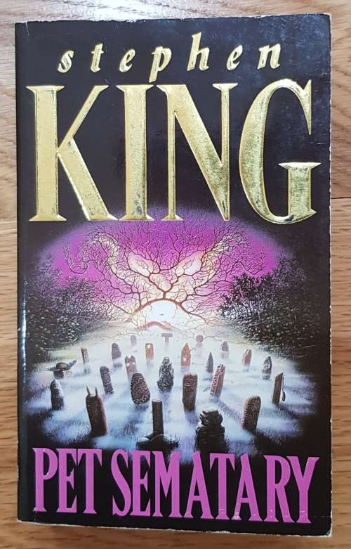 Pet Sematary  Stephen King  (Horror).
