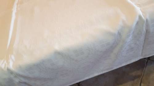 Square White Damask Table Cloth. Size 140x137cm.