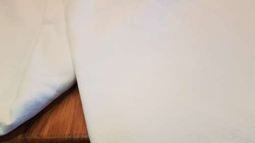 Large rectangular White Damask Table Cloth. Size 262x170cm.