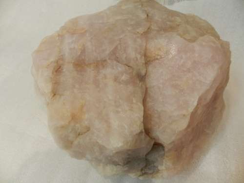 Rough Natural Pink Rose Quartz (Crystal stone) 15Kg.