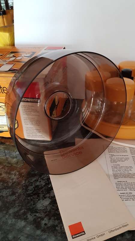 Rowenta Joghurt Bereiter.  Electrical Yoghurt maker.