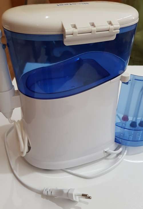 Electric Dental/Oral Irrigator Flosser.