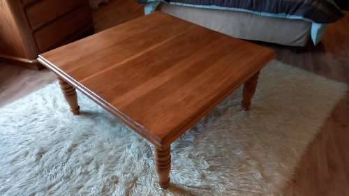 Solid Oak Coffee table set.  Large Coffee table with 2x smaller side tables.