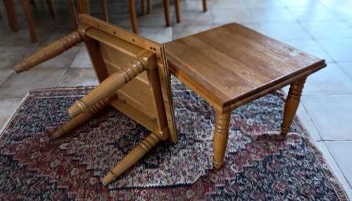 Solid Oak Coffee table set.  Large Coffee table with 2x smaller side tables.