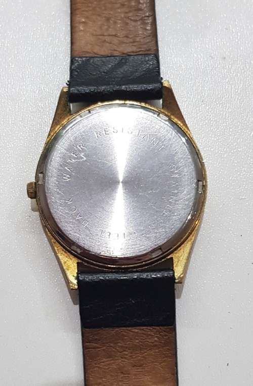 Vintage Mens watch / Astro Quartz.  c1970s.  Gold plated, round face with black leather strap.