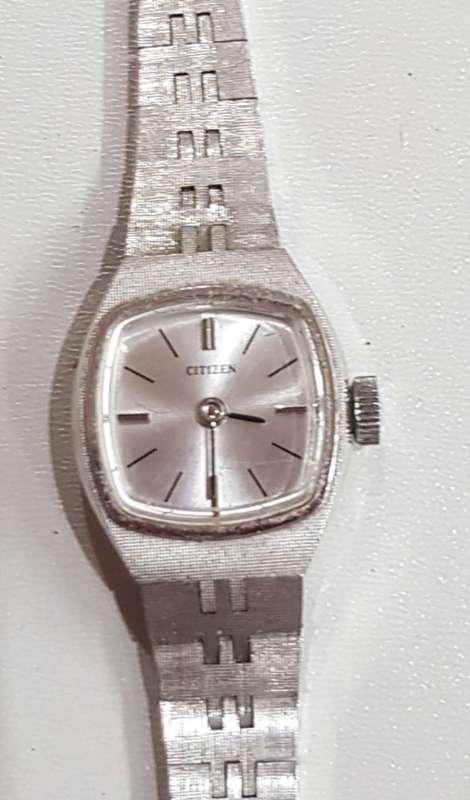 Ladies Citizen mechanical hand wind wrist watch. c1980s.  Silver plated with octagonal type face.