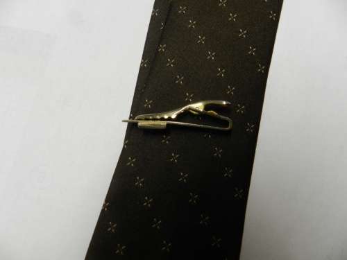 Mens Vintage Tie Clip. c1970s. Nickel plated clasp clip with stone inlay  Marked: Nippy Clip