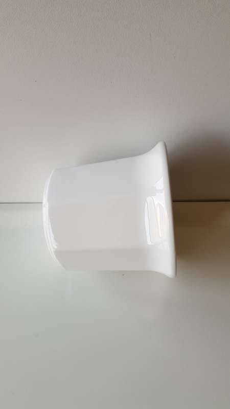 Indoor flower pot/planter. Ceramic white glazed flower pot.