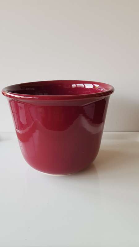Indoor flower pot/planter. Large Ceramic glazed flower pot. Maroon with drainage hole.
