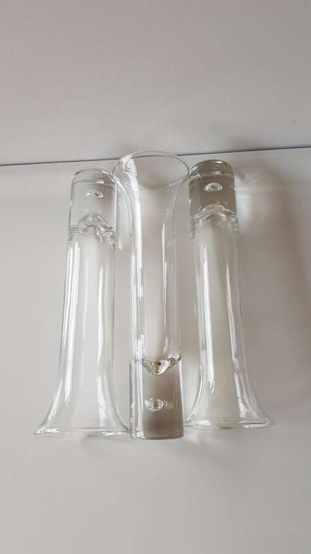 Glass Flower vases. Set of 3x Thick bottomed Dinner Table vases. Thick bottom