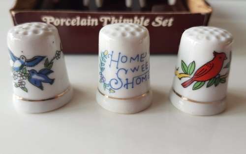 Vintage Thimble Set. Porcelain set of 6x (six) thimbles made in Taiwan.