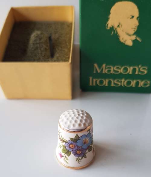A Vintage Masons Ironstone collectors thimble in original presentation box.