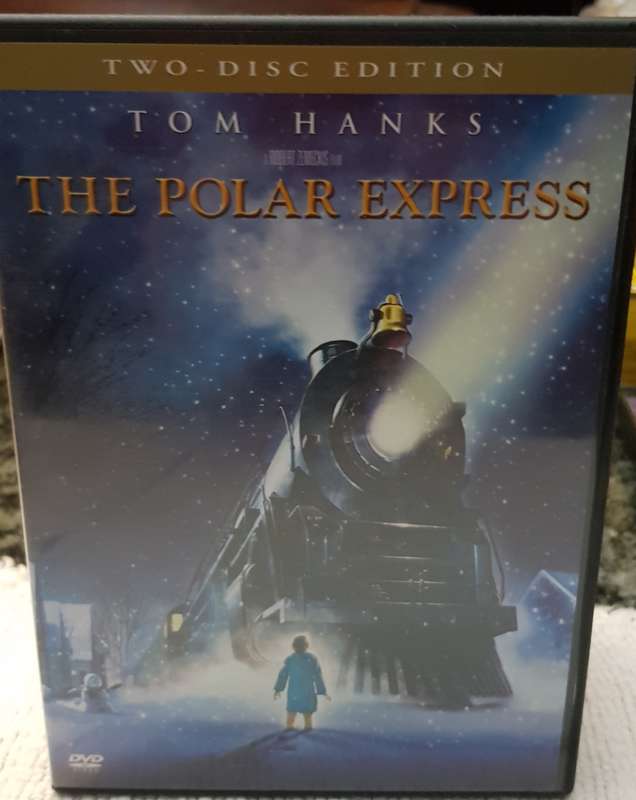 Family Entertainment DVD   The Polar Express (Tom Hanks) Double DVD set.