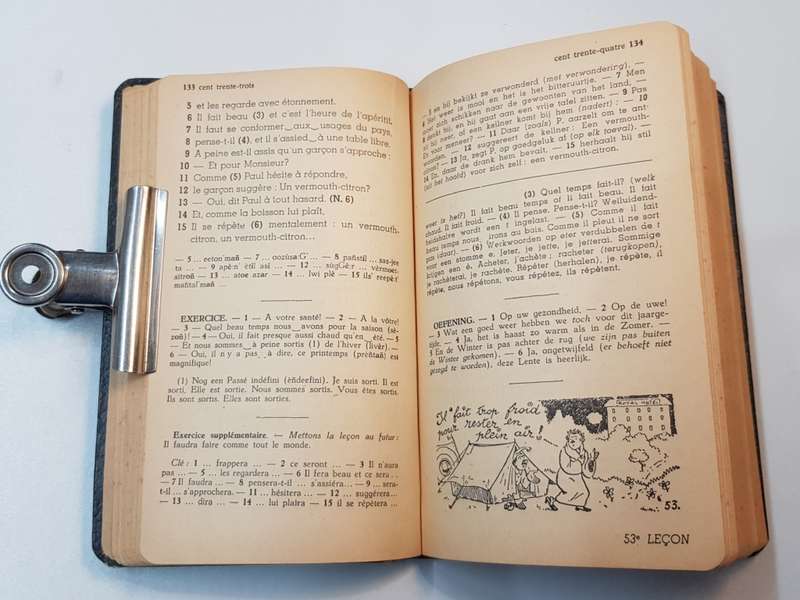 Vintage Dutch Language Guide 1945.  Booklet: Miniatuur Fransch zonder Moeite