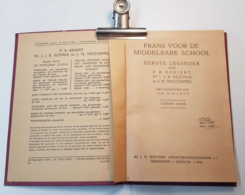 Vintage Language school  Text Book 1944.  Dutch book: Franse voor de Middelbare School  eerste lees