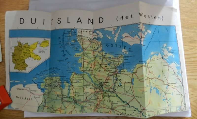 Vintage and collectable Travel Brochure/Map 1950s.   Brochure: (Dutch) Duitsland