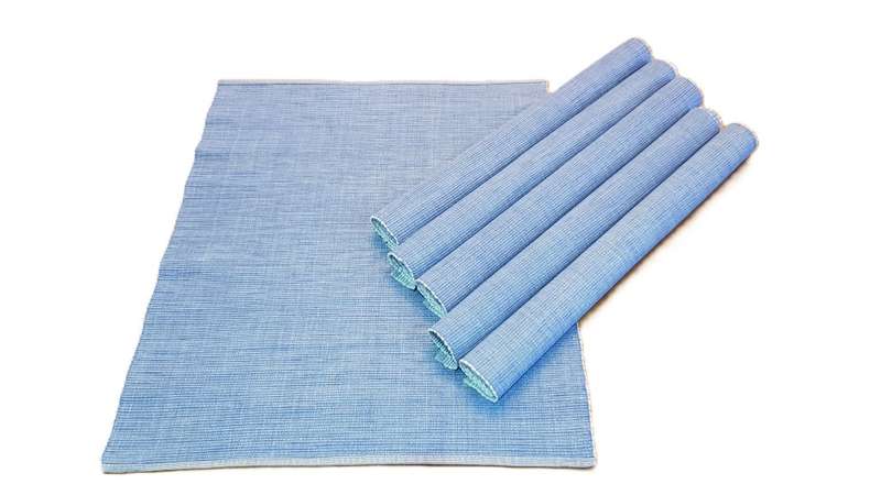 Place mats: Set of 6x place mats in blue. Size 40x34,5cm.