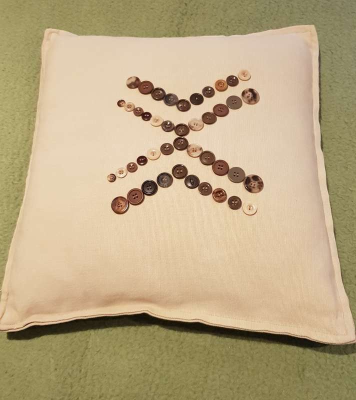 Scatter cushions:  1x Beige Bull linen scatter cushion cover with brown button detail