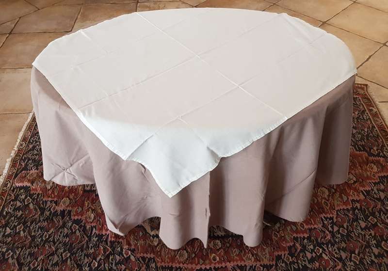 Round Cotton Table Cloth in Brown colour: Round - diameter 170cm.