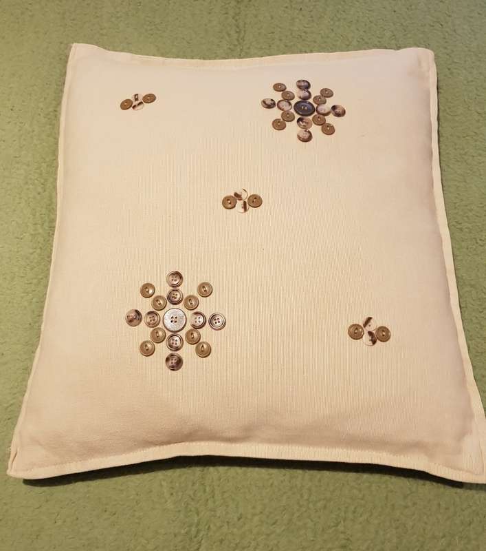 Scatter cushions:  1x Beige Bull linen scatter cushion cover with brown button detail