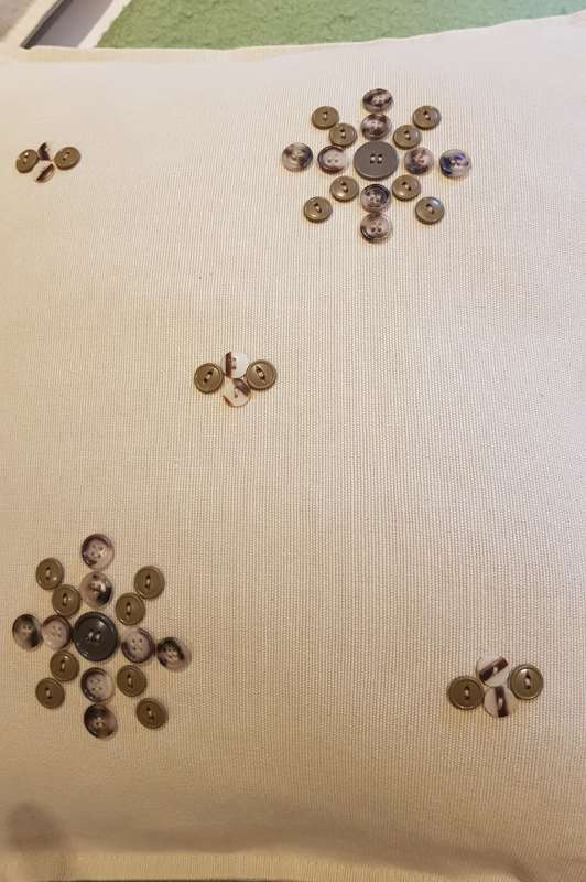 Scatter cushions:  1x Beige Bull linen scatter cushion cover with brown button detail