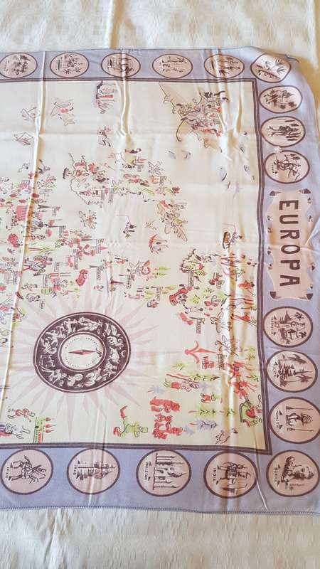 Vintage collectable Ladies scarf.   Souvenir Europa and around the world.