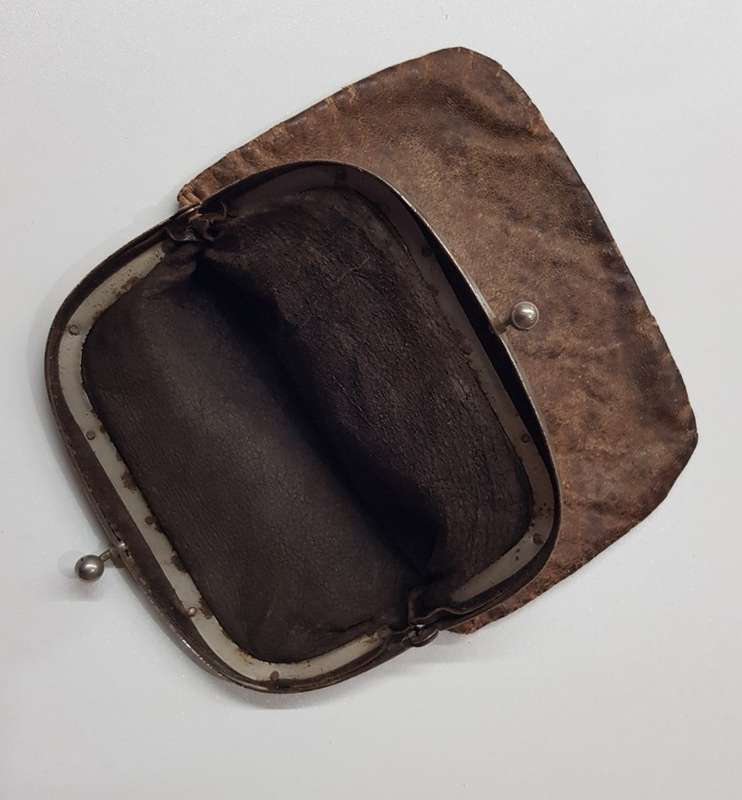 Antique collectables leather Coin Purse.   Early century authentic large Brown leather coin purse